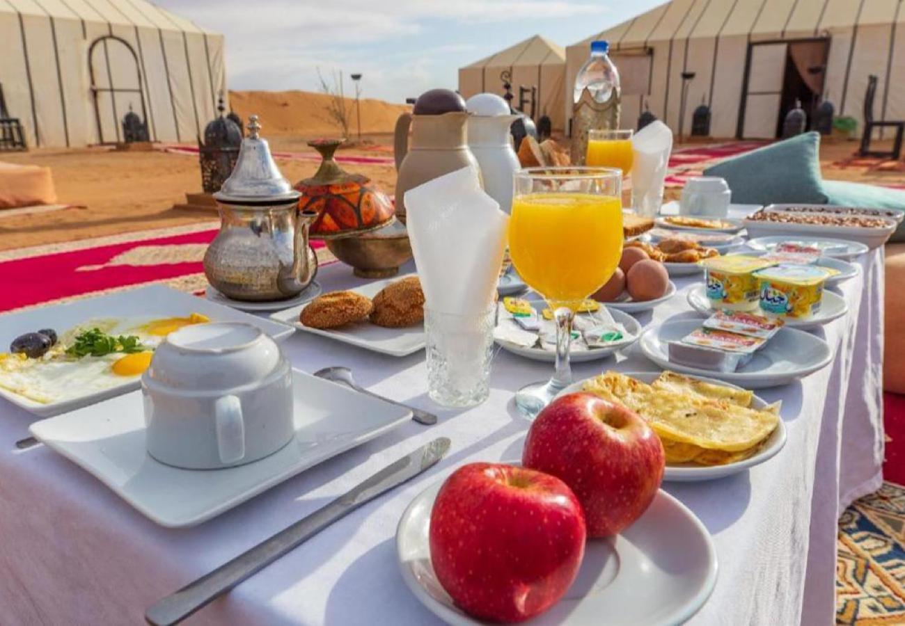 Отель Host Luxury Camp Мерзуга Экстерьер фото
